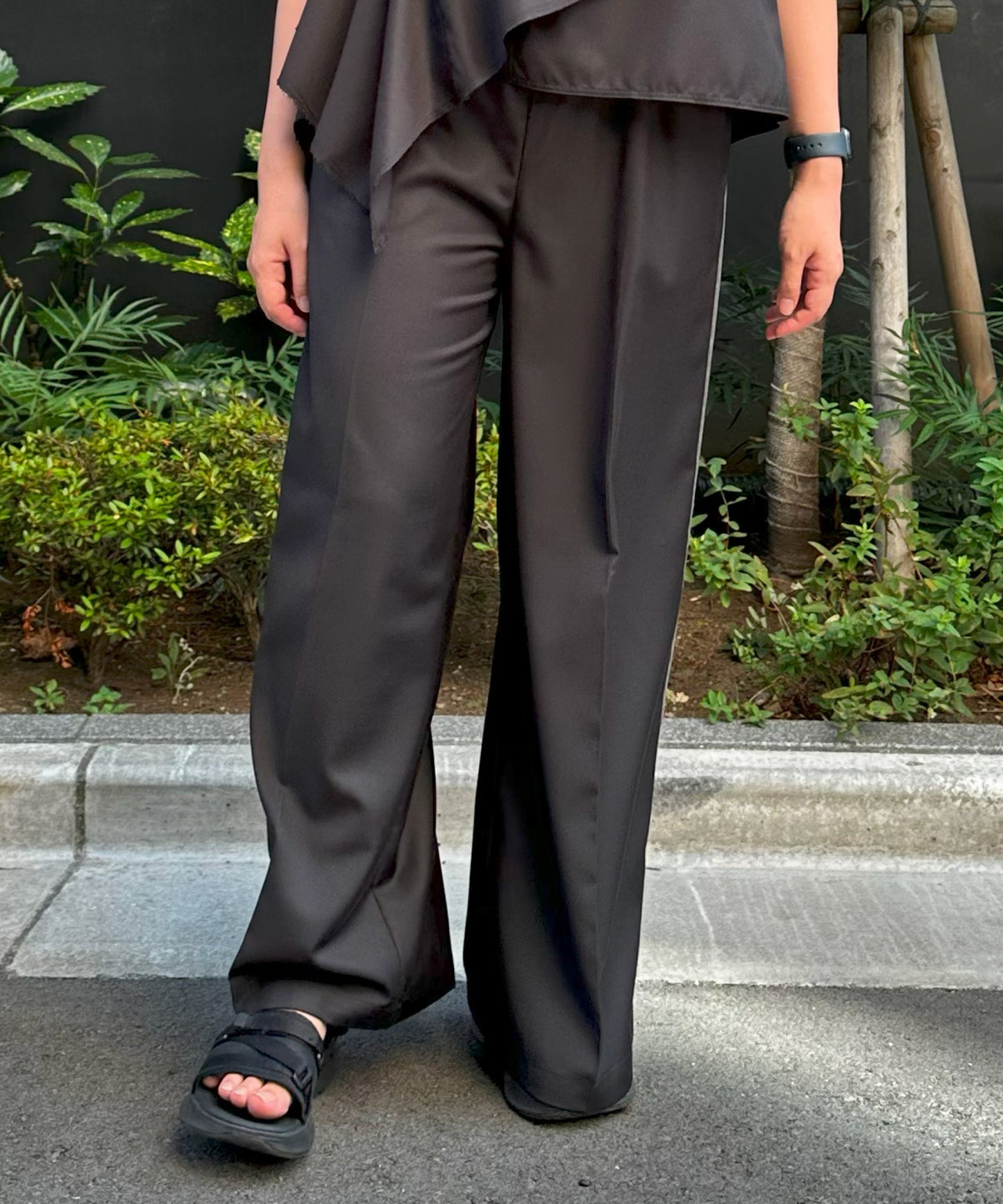 【INNOWAVE】サイドラインイージーパンツ