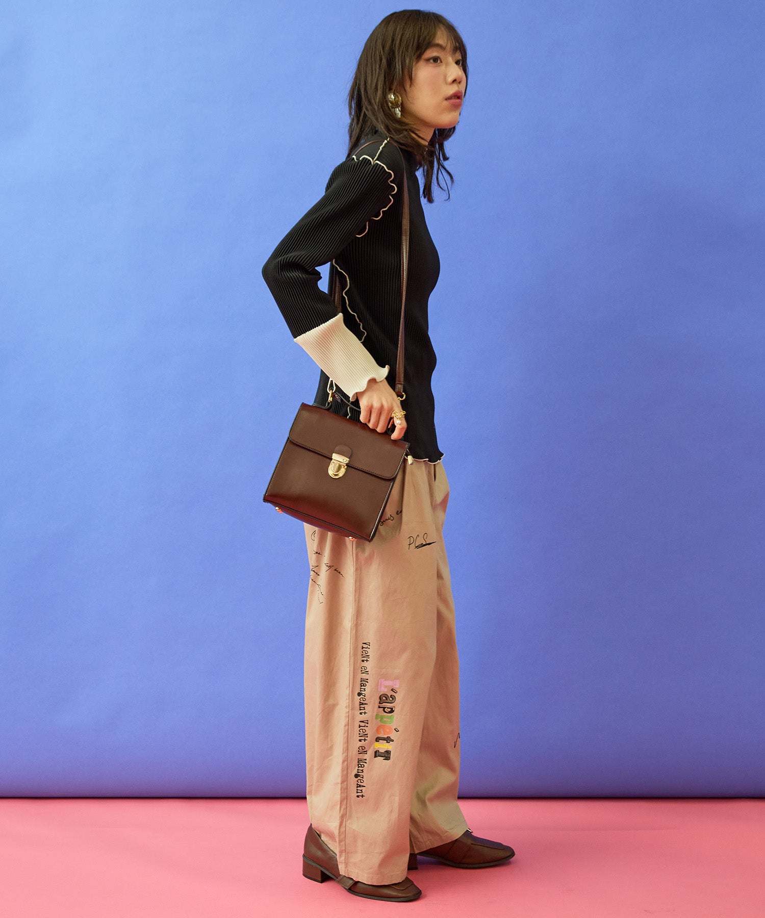 FONT LAB】グラフィティプリントチノパン｜ファッション通販のマインド