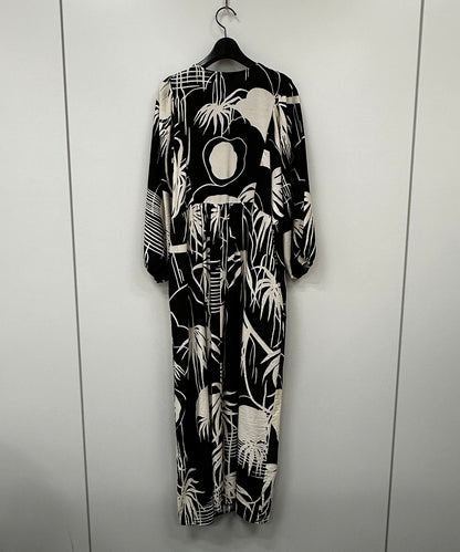 【la fée maraboutée】モノトーンリーフプリントワンピース
