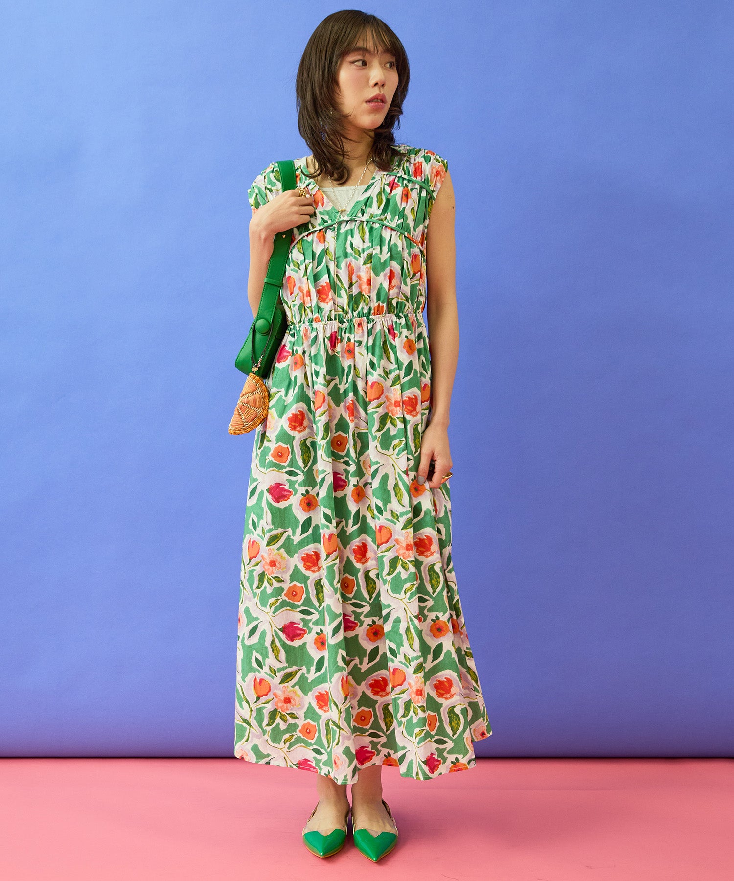 【the Korner】フラワープリントVネックワンピース