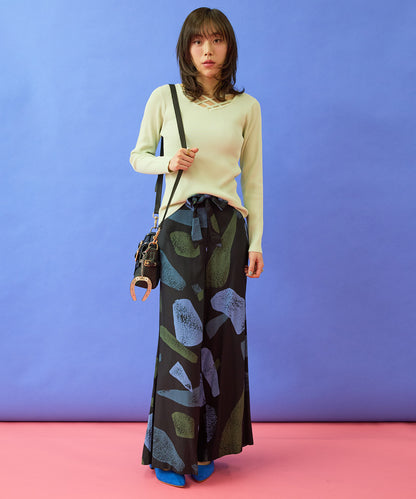 【JETSET SOLO PLUS】ダイヤモンドネックリブニット