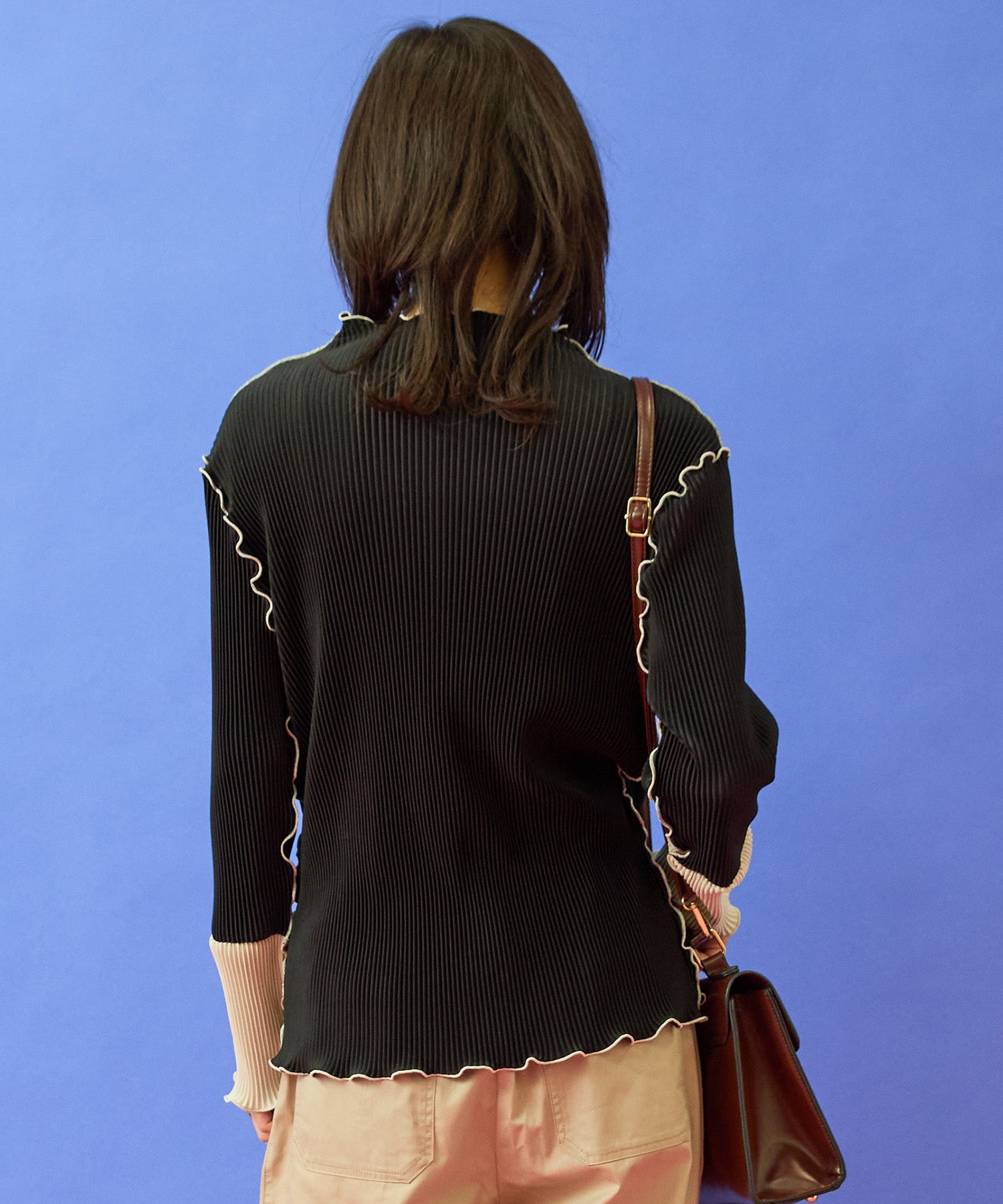 【FONT LAB】プリーツちびハイネックバイカラーカットソー