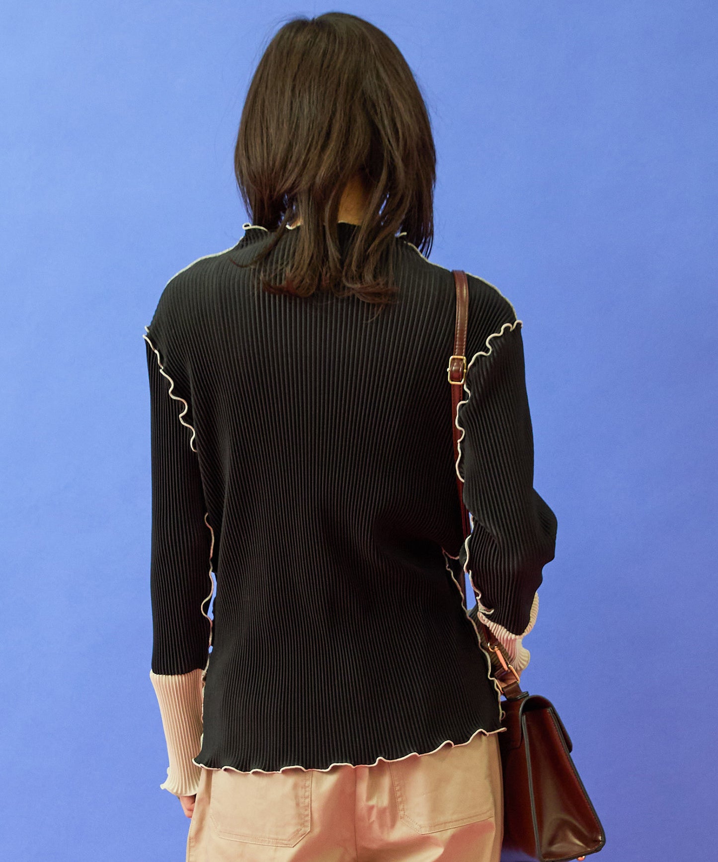 【FONT LAB】プリーツちびハイネックバイカラーカットソー