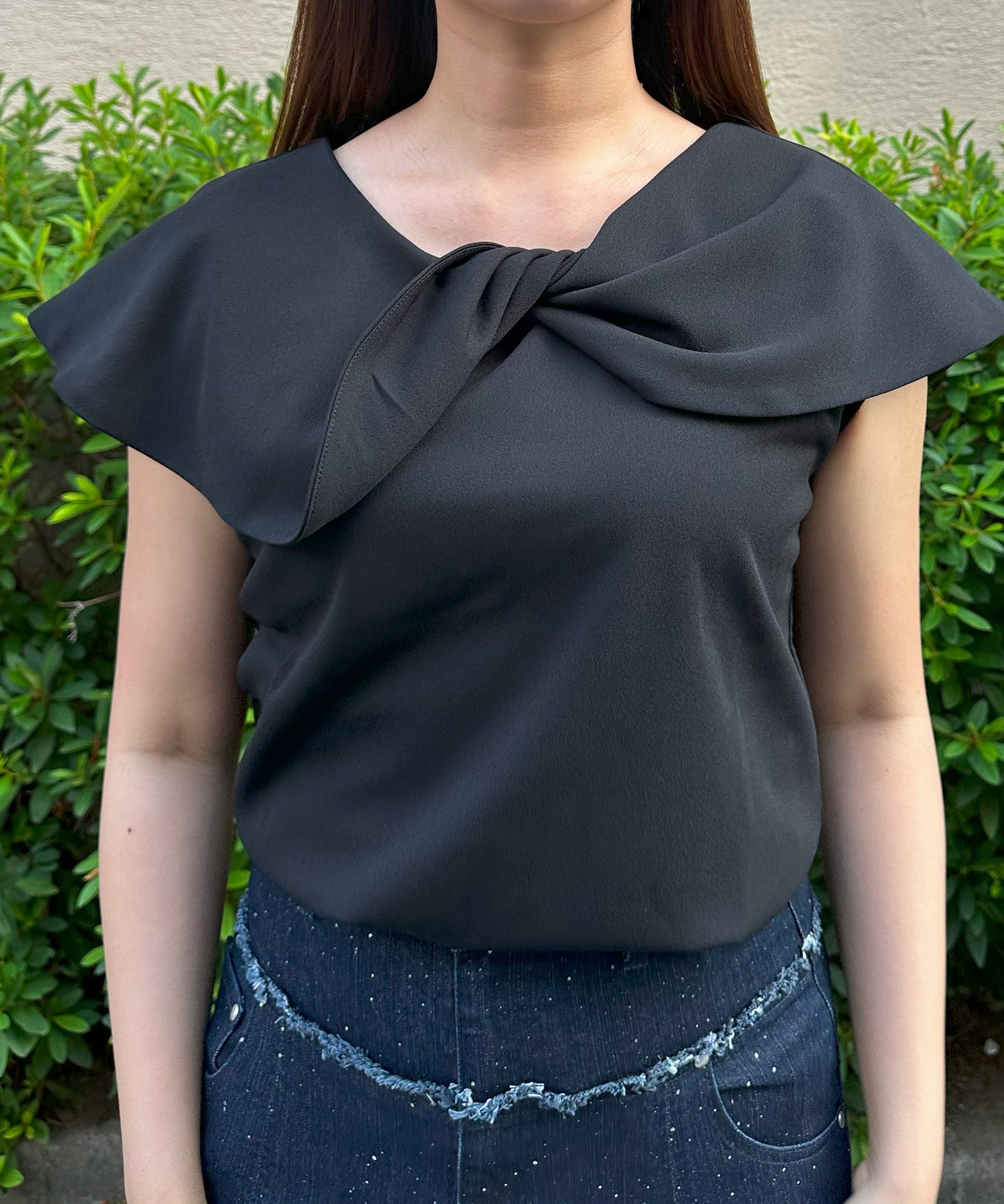 【INNOWAVE】ツイストカラーカットソー