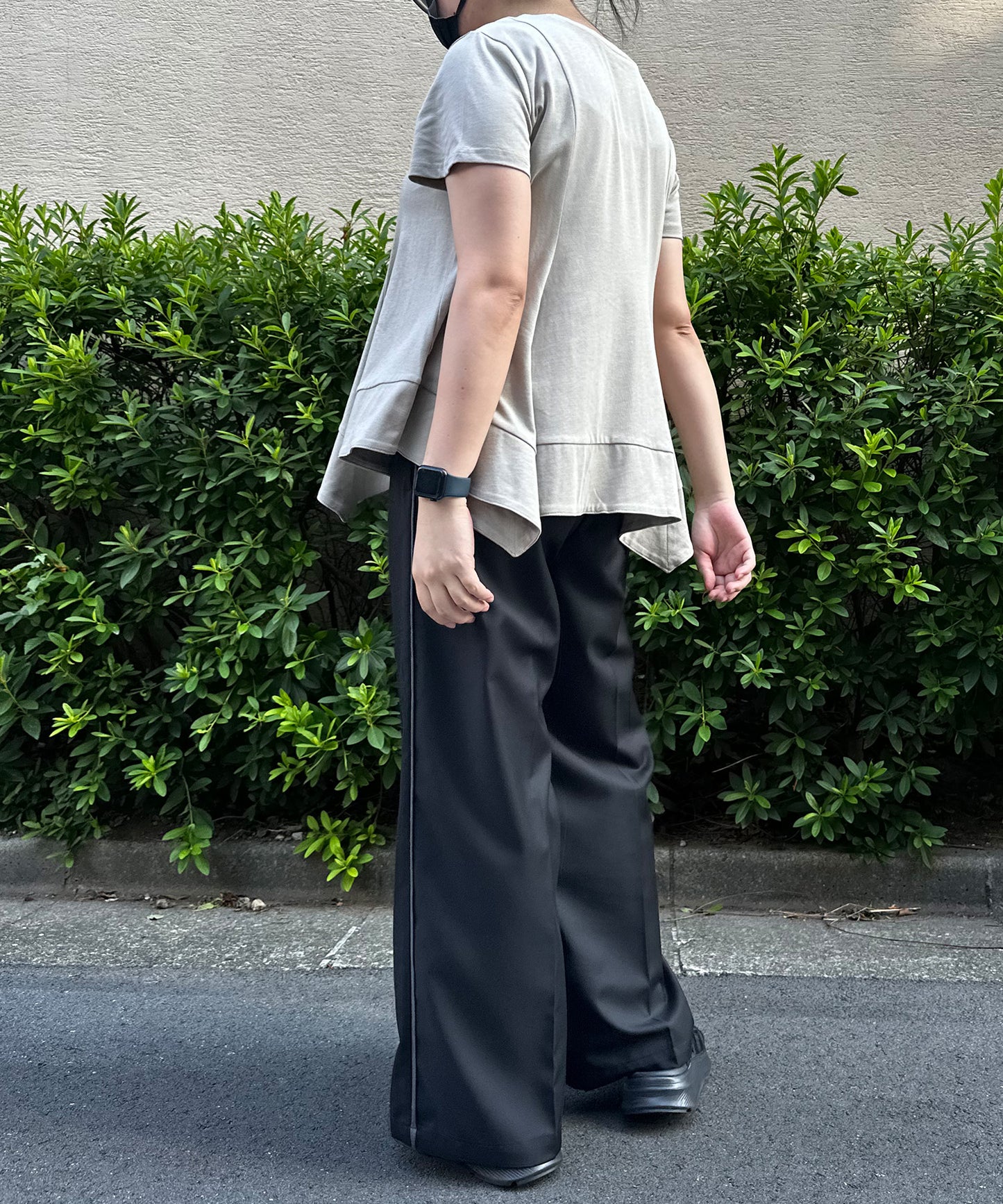 【qout】デザインヘムドライカットソー