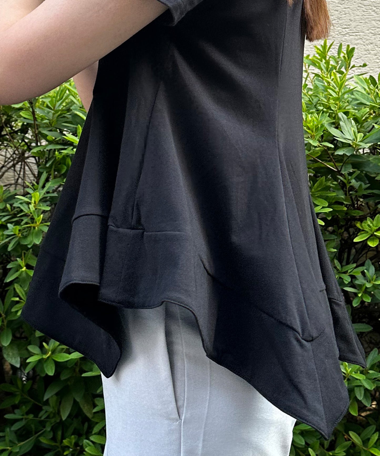 【qout】デザインヘムドライカットソー