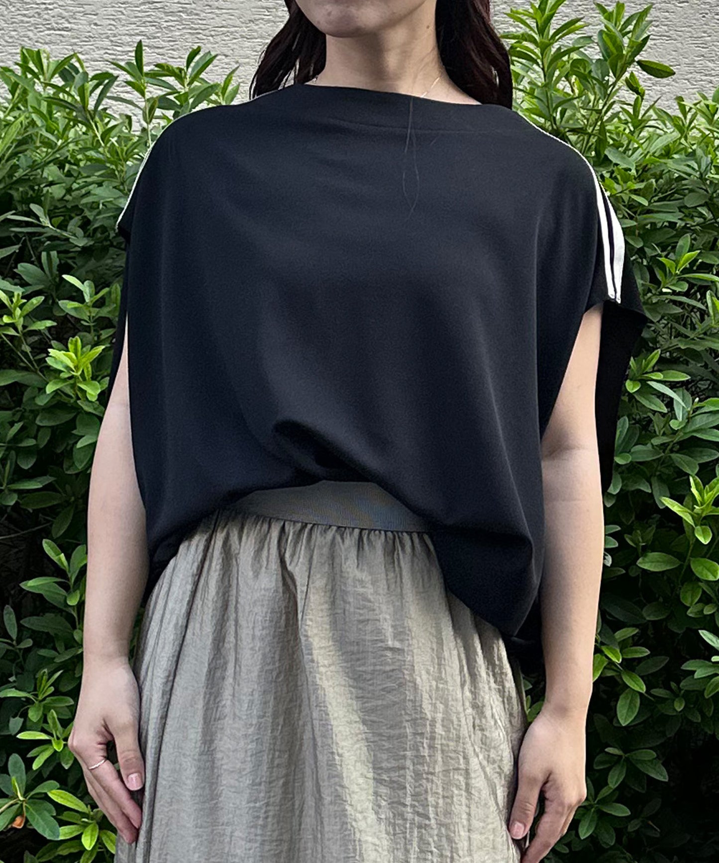 【qout】ショルダーラインジョーゼットカットソー