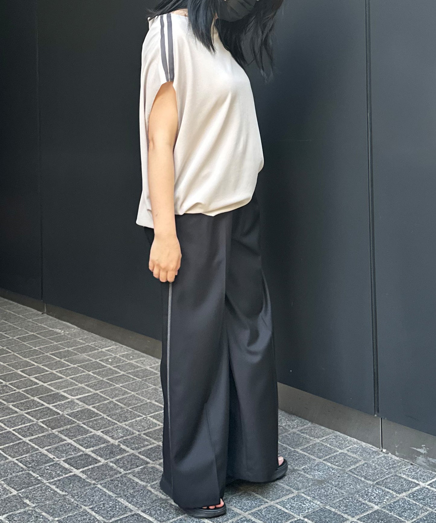 【qout】ショルダーラインジョーゼットカットソー