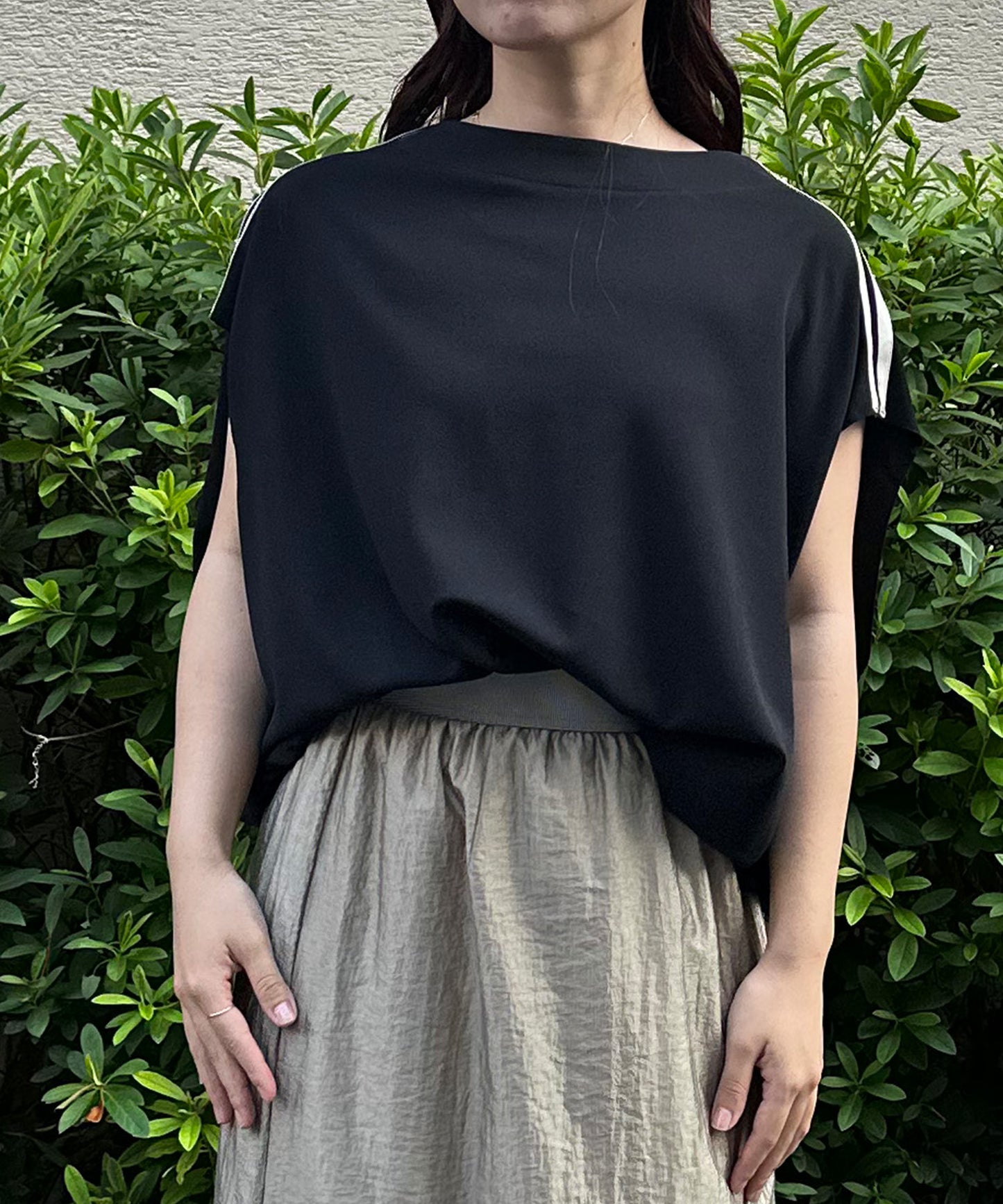 【qout】ショルダーラインジョーゼットカットソー