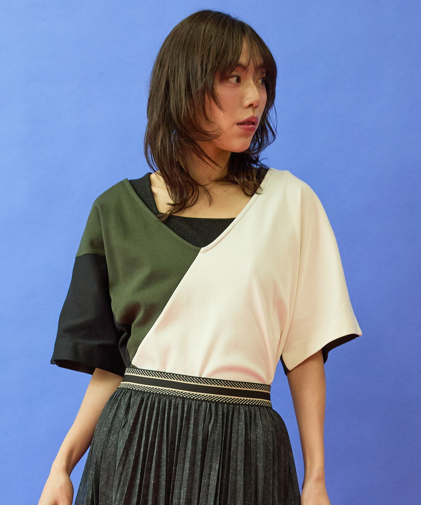 【SKFK】カラーブロック深VネックTシャツ