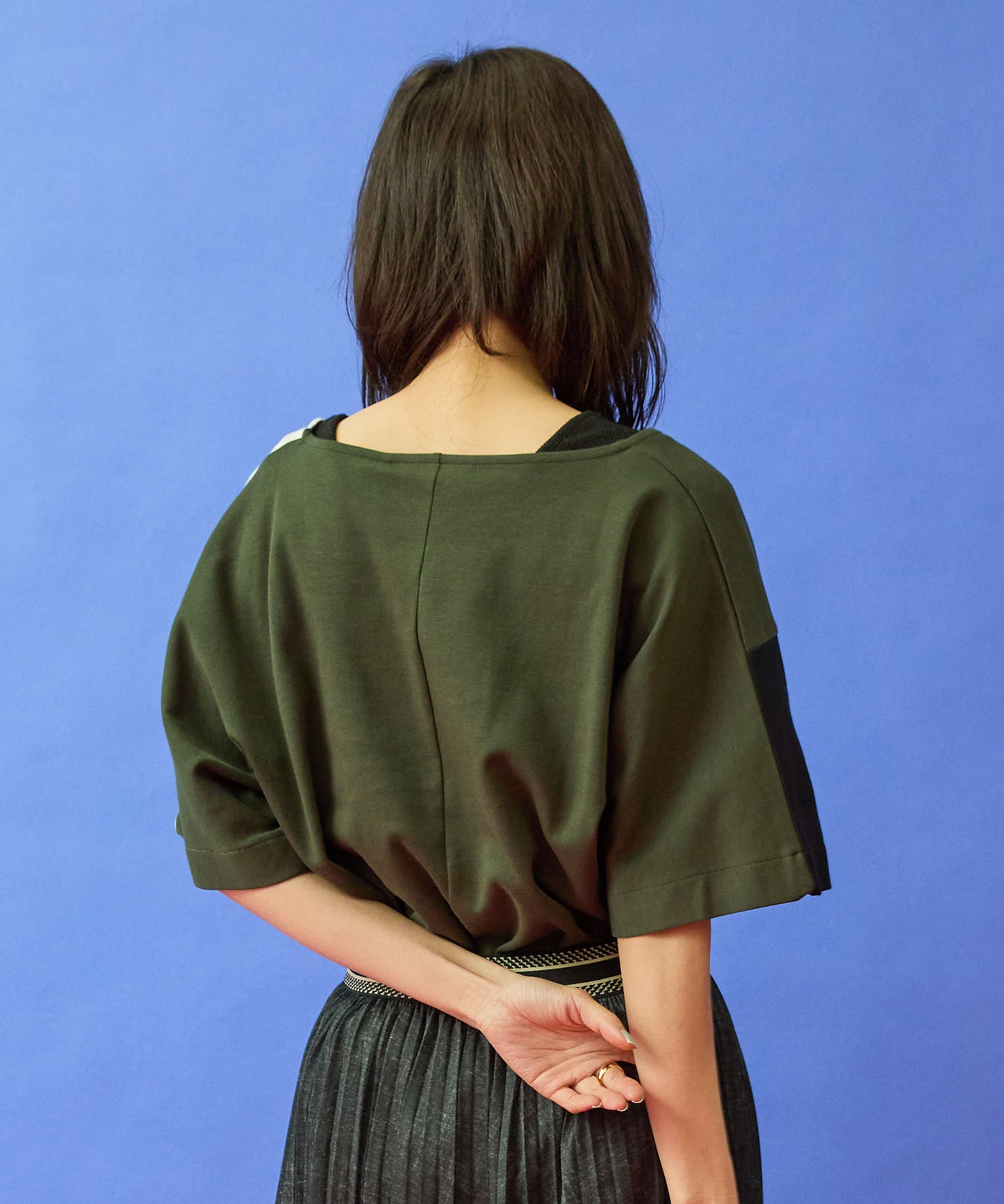 【SKFK】カラーブロック深VネックTシャツ