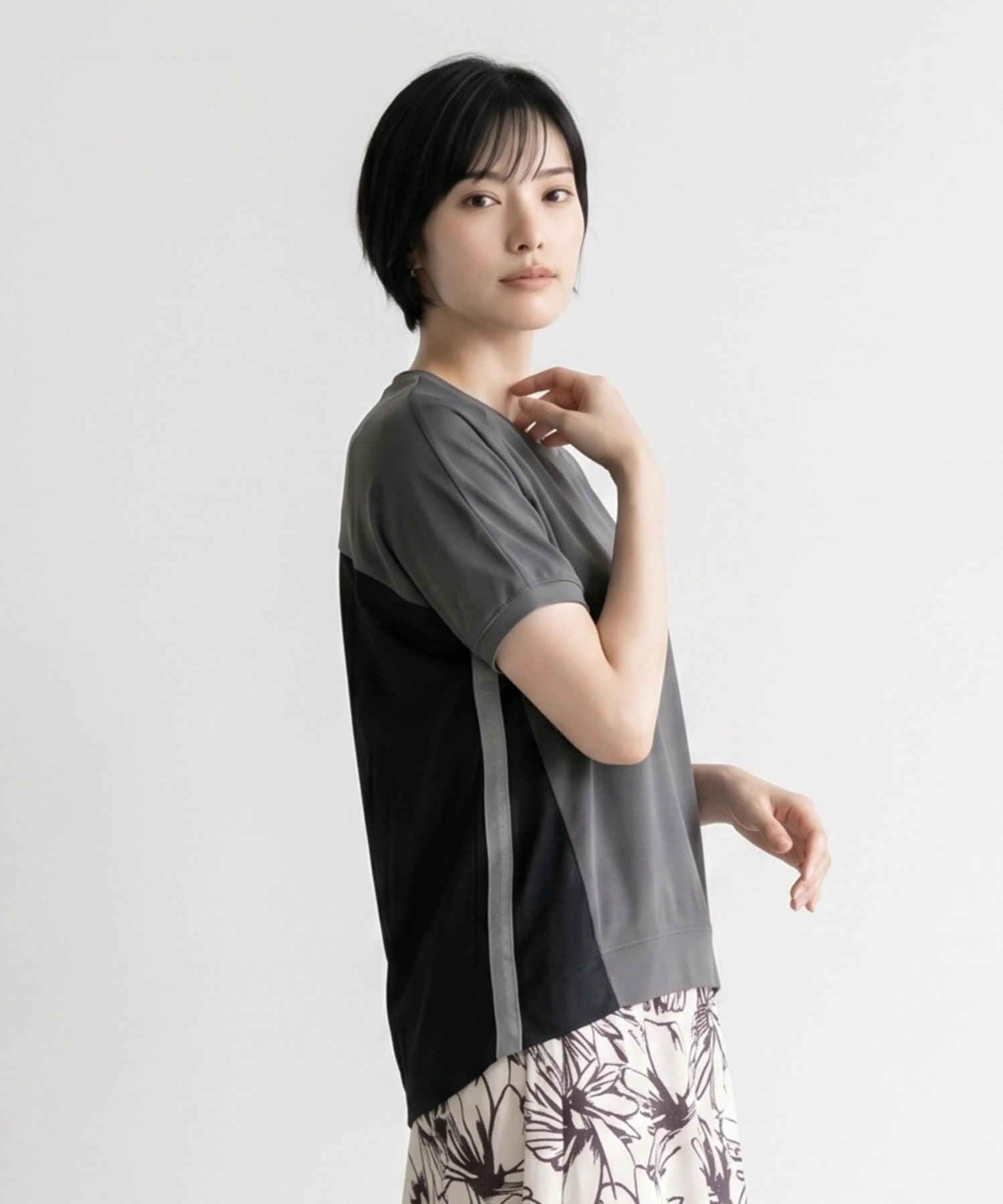 【FONT LAB】バイカラーデザインTシャツ