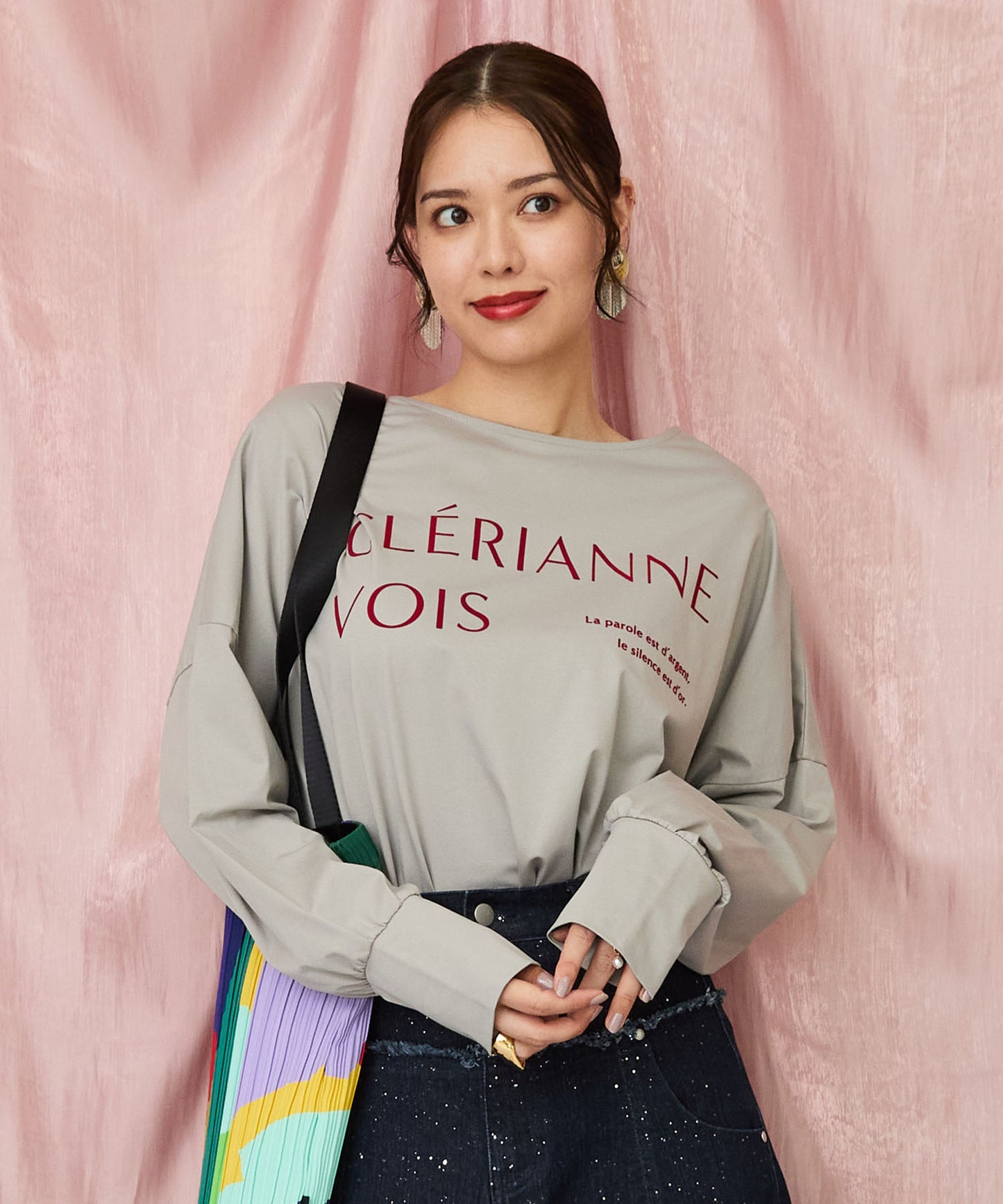 レディース ロングTシャツ フロッキーロゴ ボリュームスリーブ｜JETSET SOLO PLUS(ジェットセットソロプラス) 公式通販｜レディース ファッション きれいめカジュアル