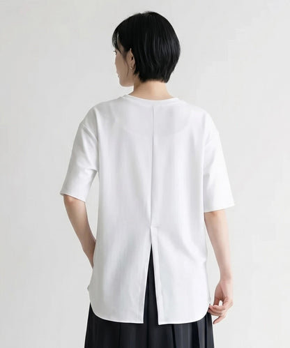 【qout】シャイニーロゴカットソー