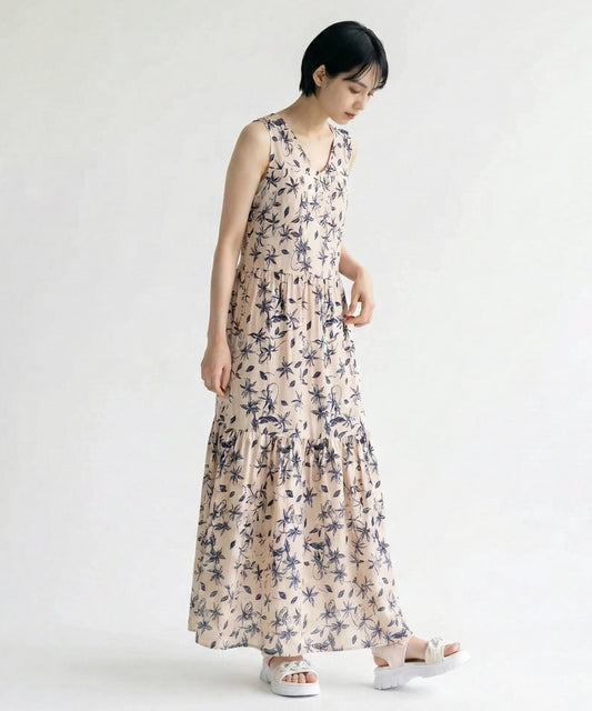 【INDUS luxury for JETSET SOLO PLUS】Vネックティアードワンピース