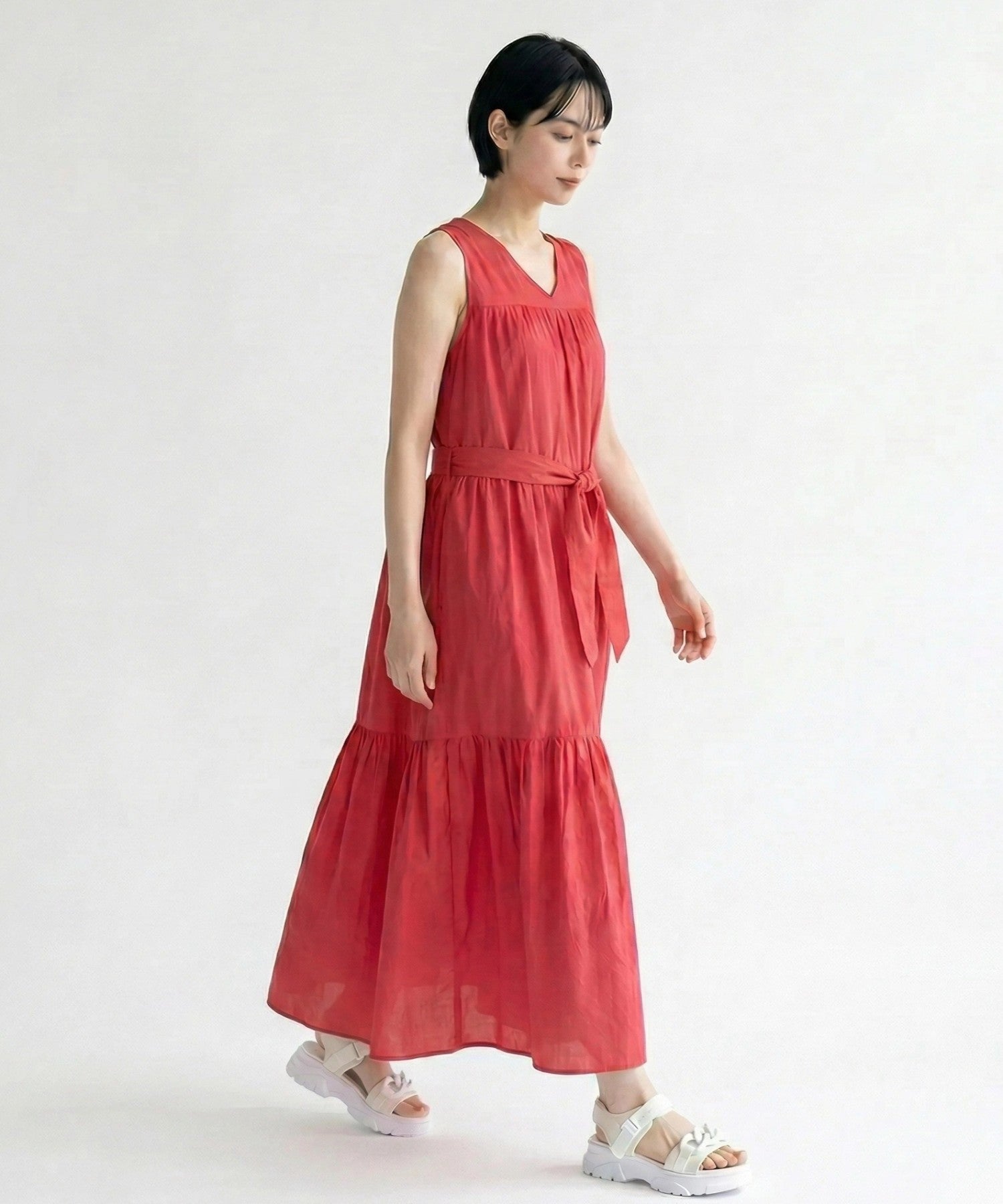 【INDUS luxury for JETSET SOLO PLUS】Vネックティアードワンピース