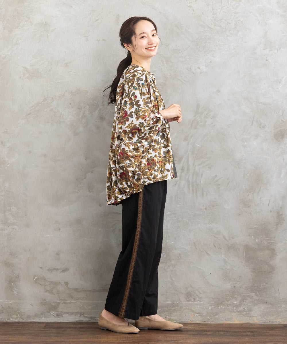 フラワープリントバルーンブラウス