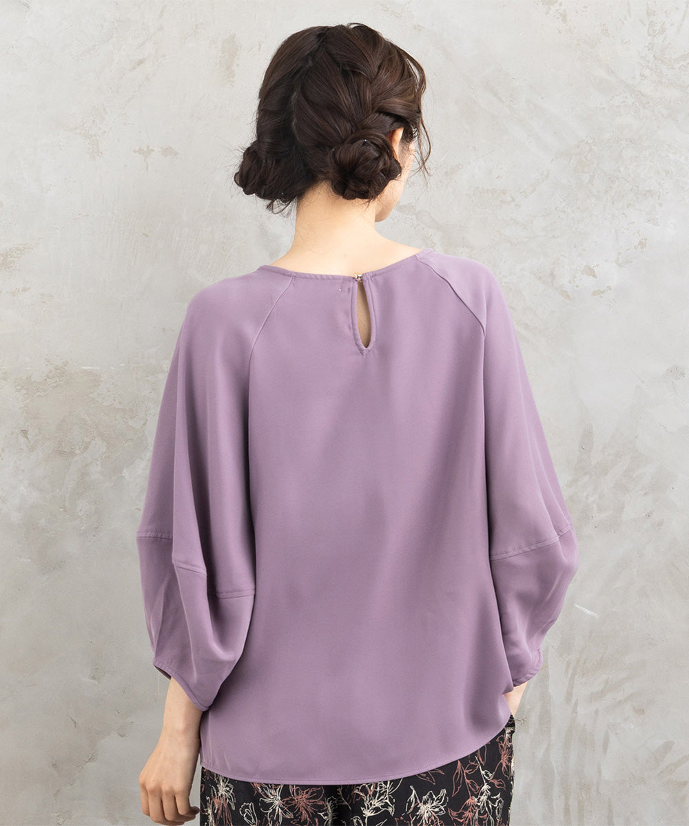 ダブルバックサテンブラウス