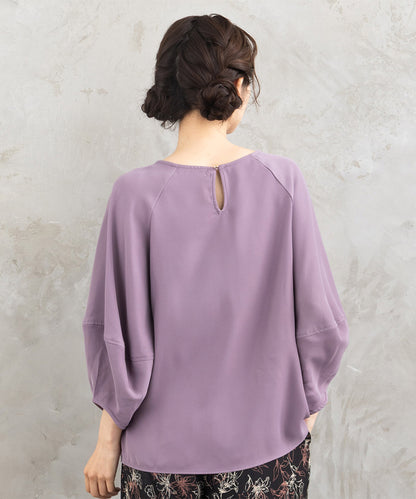 ダブルバックサテンブラウス