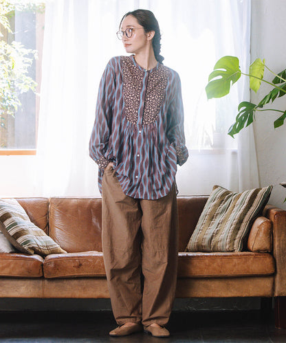 INDESIGN MIXプリントバンドカラーブラウス