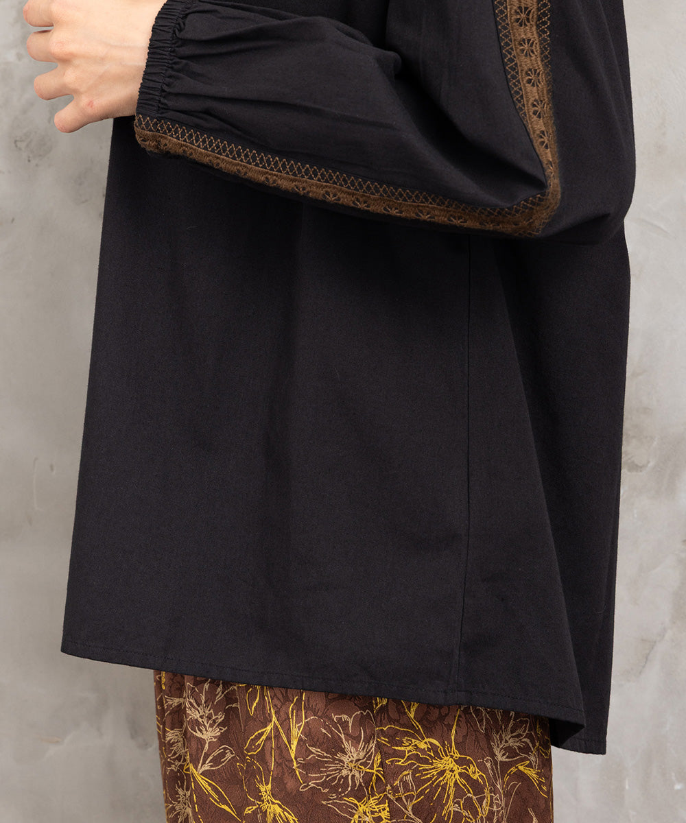 INDESIGN チロリアンテープエンブロイダリーブラウス