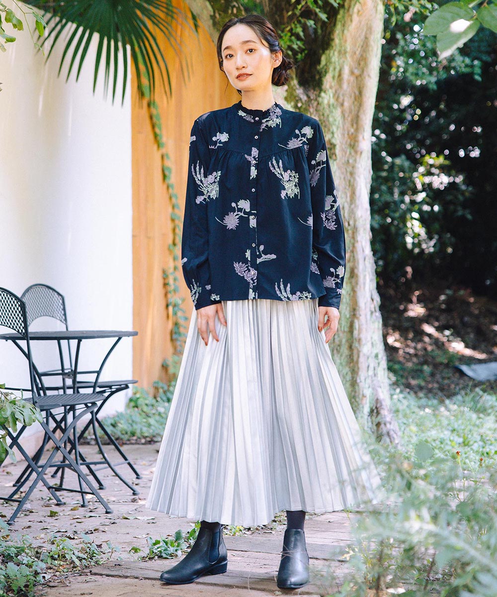 21号(6L～) INDESIGN フラワープリントフリルカラーブラウス