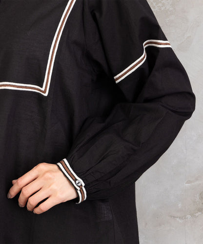 INDESIGN コードエンブロイダリーバンドカラーブラウス