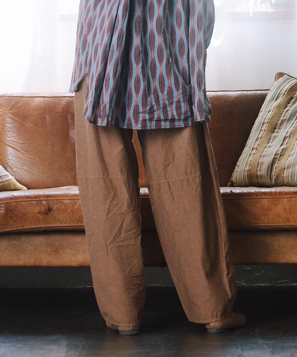 LIYOCA [30th]キュプラ混カーブパンツ