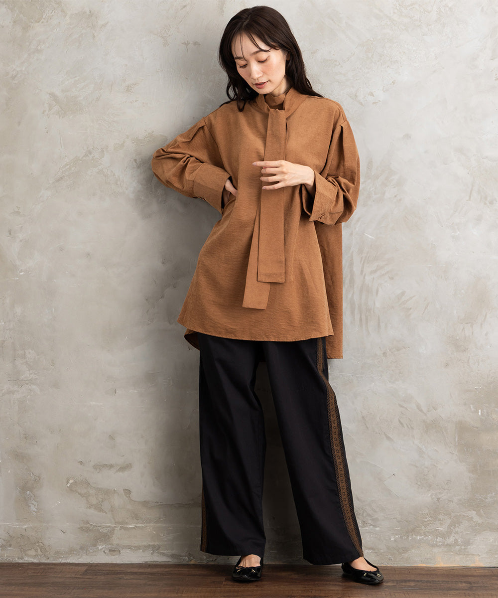 INDESIGN チロリアンテープエンブロイダリーラインパンツ