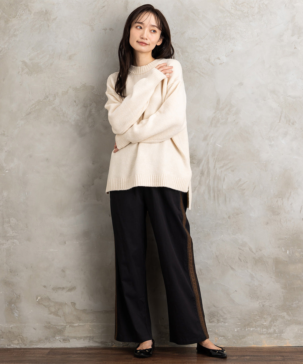 21号(6L～) INDESIGN チロリアンテープエンブロイダリーラインパンツ