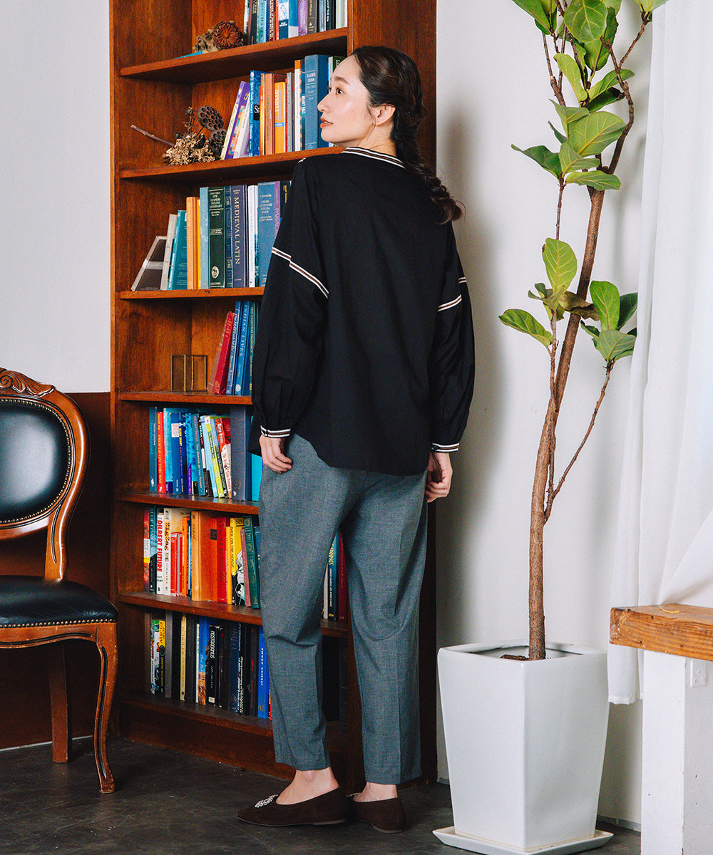 トロピカルウールセンタープレステーパードパンツ