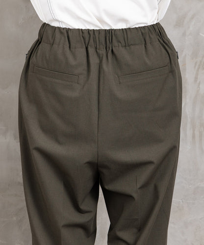 トロピカルウールセンタープレステーパードパンツ