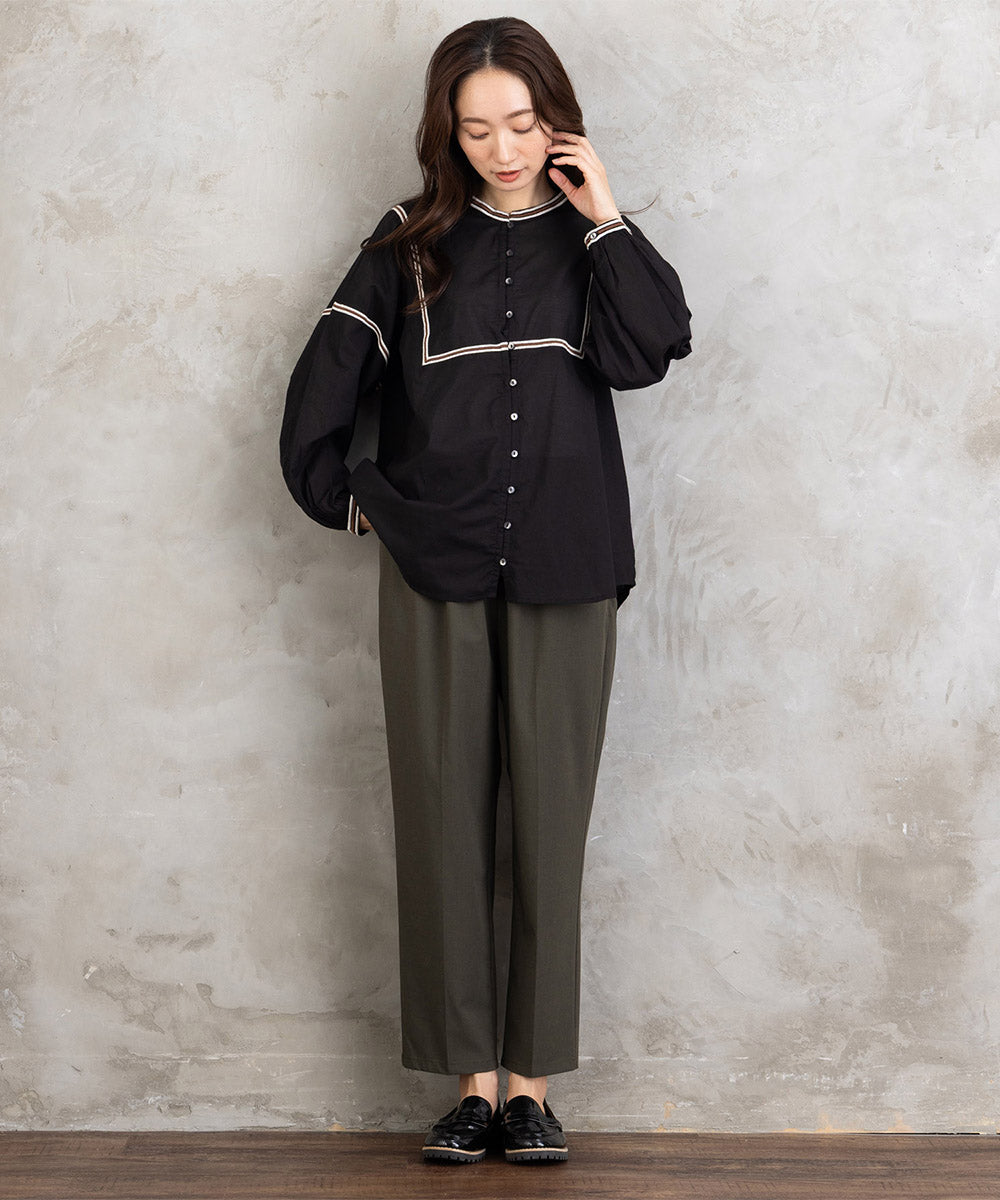 トロピカルウールセンタープレステーパードパンツ