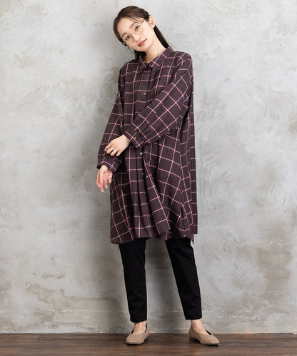 コットンストレッチテーパードパンツ