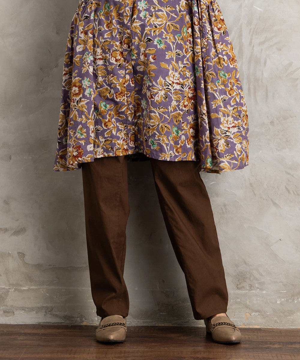 ハイテンションテーパードパンツ