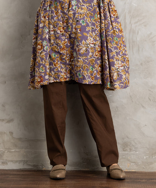 ハイテンションテーパードパンツ