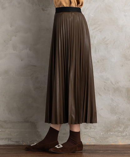 レザーライクプリーツスカート