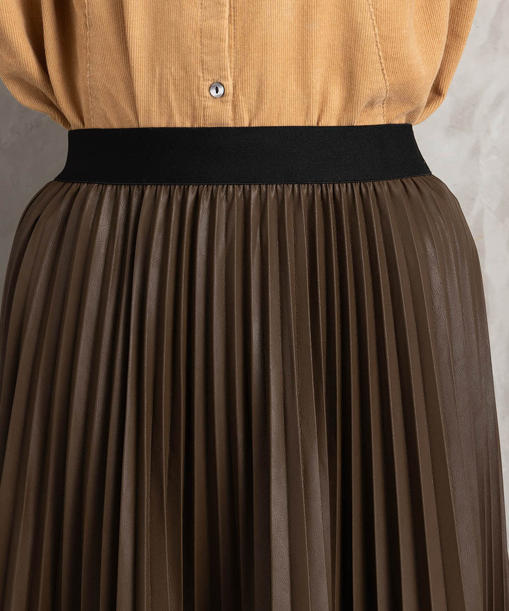 レザーライクプリーツスカート