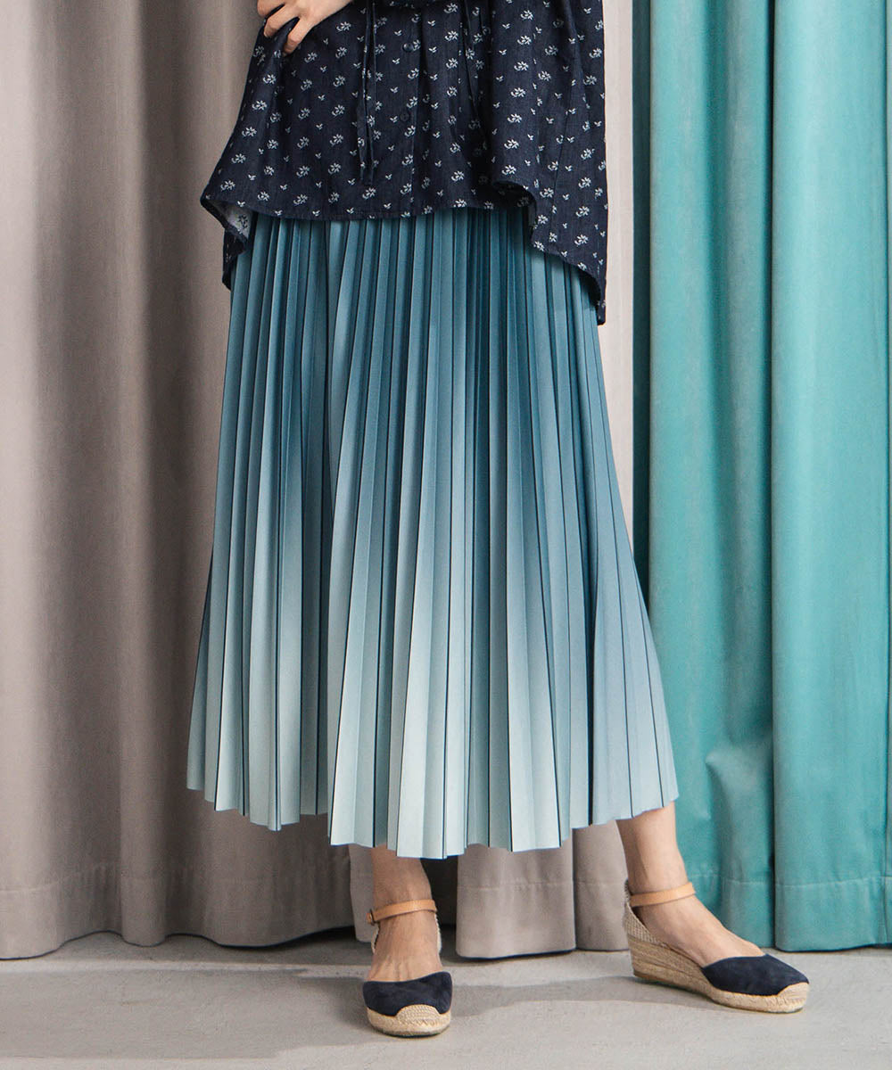 グラデーションプリーツスカート