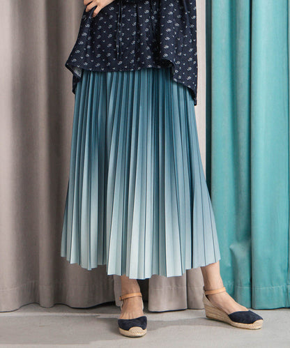 グラデーションプリーツスカート