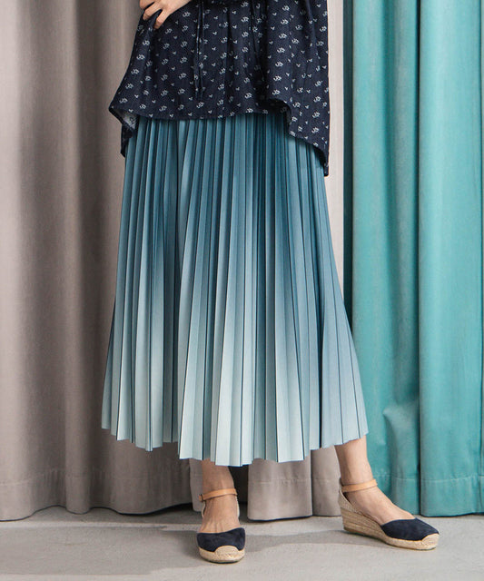 グラデーションプリーツスカート