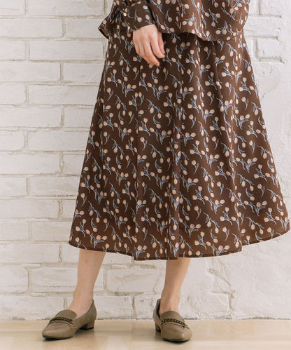 パウダーサテンチューリッププリントスカート