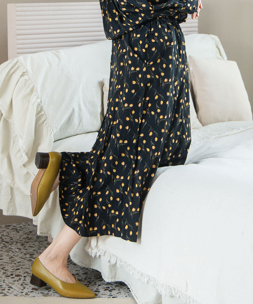 パウダーサテンチューリッププリントスカート