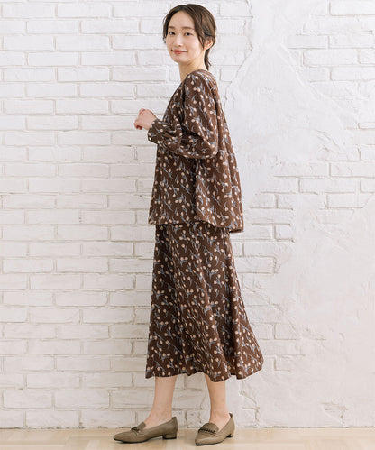 パウダーサテンチューリッププリントスカート