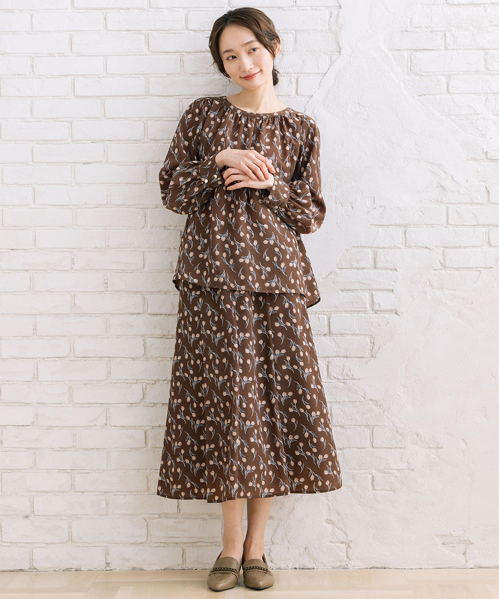 パウダーサテンチューリッププリントスカート