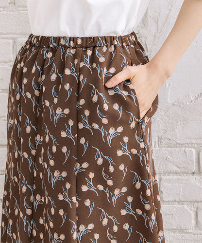 パウダーサテンチューリッププリントスカート