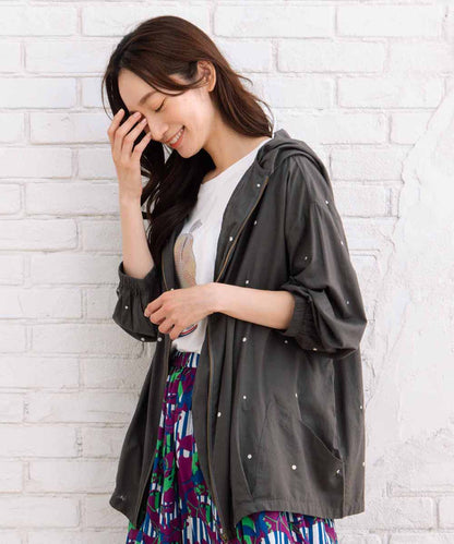 21号(6L～) INDESIGN プリント＆シャイニードットブルゾン