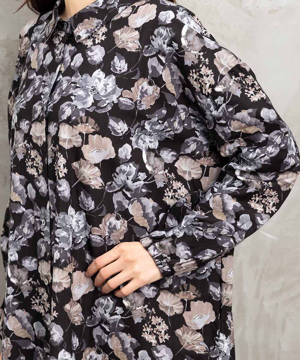 スプレッドフラワープリントチュニック