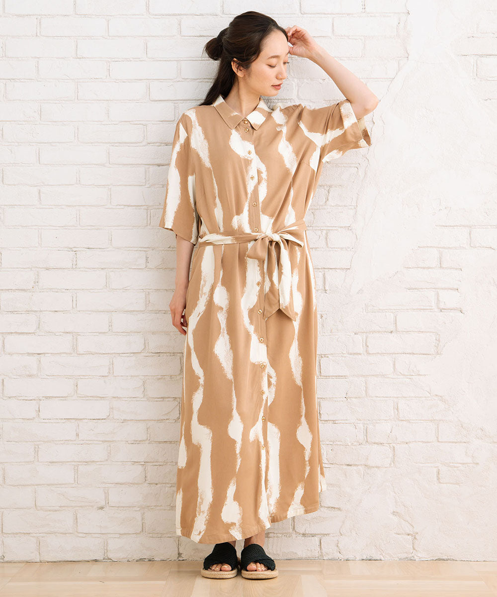 NUMPH ブラーラインプリントワンピース