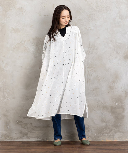 21号(6L～) ホイルドットプリントキーネックワンピース